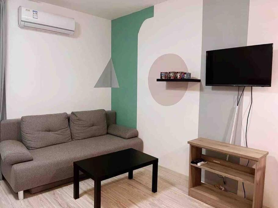 Apartment Corvin Cozy And Peaceful 313